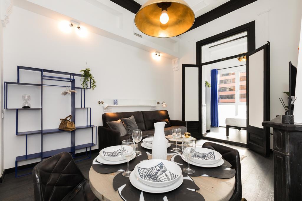 El Consell By The Streets Apartment บาร์เซโลนา ภายนอก รูปภาพ